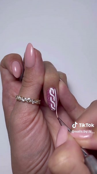 the prettiest reflective pink 💝✨ @BrillbirdUK hypnotic diamond 170 & 0 Long Brush - use code IZZY10 for 10% off 💞 White powder is glass slippers acrylic powder from @Glitterbels ✨ @The Promise Co. use IZZYNAILS10 for 10% off 🫶🏼 #christmas #christmasnails #christmasnailart #christmasnails2025 #christmasnailinspo