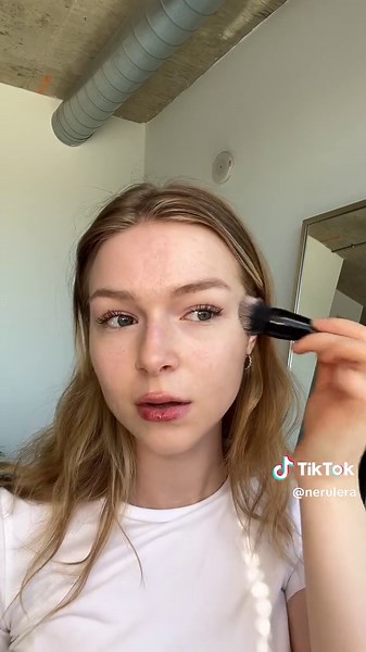 Natural Makeup With Acne