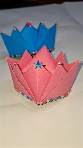 How to make paper Crown 👑 #papercrown #crownmaking #papercrafting #shortvideo #viralshorts #diycraft