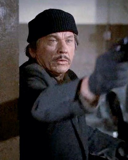 "STREET JUSTICE in ‘Death Wish’! 🚨🔥 The Heroic Moment Charlie Takes a Stand!"#movie #film