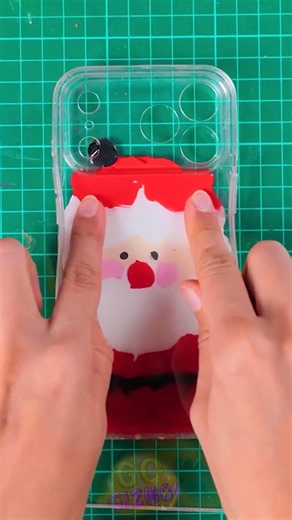 Zauberhafte, festliche Handyhülle: Kreative Verwandlung für die Weihnachtszeit!