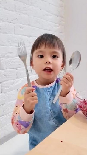 Eating the Right Way! Spoon, Fork, and Good Manners For Kids! 🍽️