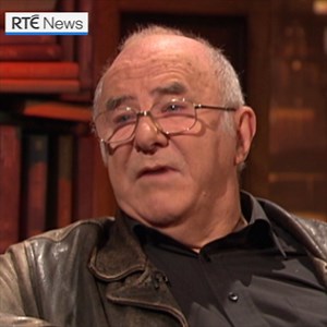 Broadcaster Clive James, a major figure on British TV and radio in the 1980s, has died at the age of 80 | https://bit.ly/2XUQ0vn | RTÉ News