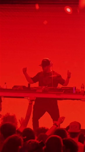 if I’m at the function, I’m bringing dubstep 😈 #dubstep #edmtiktok #raversoftiktok #bassmusic