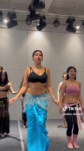 Mastering the Shimmy Skirt Dance Technique