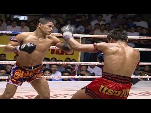 Anuwat Kaewsamrit vs. Bovy Sor.Udomson | Rajadamnern Stadium | Full Muay Thai Fight