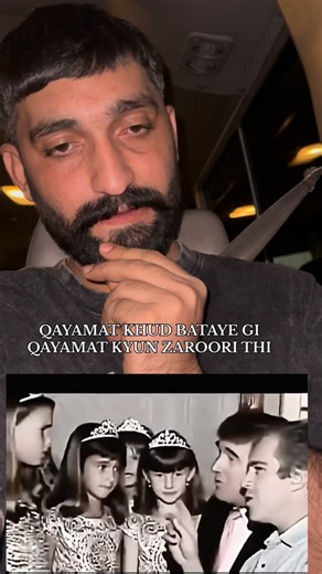 Muneeb Bukhari on Instagram‎: "⁨ ساعة مكة هي أكبر ساعة في العالم، بارتفاع إجمالي يبلغ 601 مترًا وتُعد جزءًا من مجمع أبراج البيت. تتميز بأربع واجهات ضخمة تبلغ أبعاد كل منها 43 مترًا في 43 مترًا، مما يجعلها مرئية من مسافة تصل إلى 30 كيلومترًا. يعلوها هلال ضخم، وتصدر الساعة أشعة ضوئية خاصة في المناسبات الدينية وترفع الأذان باستخدام 21 ألف مصباح LED ومكبرات صوت قوية. تفاصيل عن الساعة الارتفاع : 601 مترا هو الارتفاع الكلي للبرج والساعة والهلال معا. ينما يبلغ ارتفاع الساعة نفسها حوالي 251 مترًا من الق