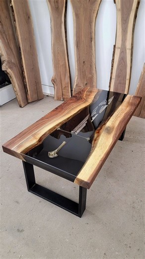 Shards of Narsil Lord of the Rings Coffee Table 🧝‍♂️ Link In Bio For A Table Quote 👆 . #lotr #lordoftherings #shardsofnarsil #coffeetable #satisfying | Backyard Resin