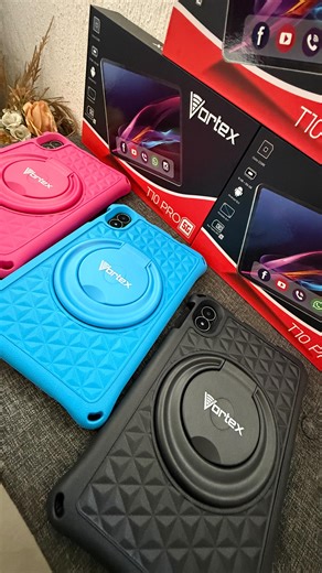 Emmar Accesorios en Tecnología on Instagram: "La tablet que toda la familia quiere ya llegó 🤩🔥 La Vortex T10 Pro 5G viene con WhatsApp descargado, ideal para tareas, videollamadas, juegos y todo lo del día a día. 🕹️ Roblox sin trabas (sí, por fin 🙌) 🚀 18GB en RAM + 256GB interna 📞 Puedes hacer llamadas porque además de tablet… ¡es CELULAR! 💨 Súper rápida para niños, adultos, trabajo o entretenimiento. Incluye funda súper reforzada 💪 Colores disponibles: azul, rosa y negra 💙💗🖤 🔥 Cómpr