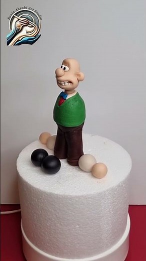 Handcrafted Wallace Cake Topper – A Fondant Sculpting Wonder!