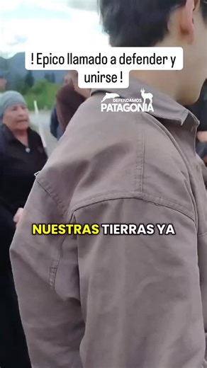 DefendamosPatagonia ❗️ on Instagram: "Desde las cenizas de la Patagonia: somos uno una ! Soy mujer, 68 años, nieta de tehuelche. Cuando era niña, mi abuelo me señalaba los árboles y susurraba: “Nosotros no somos dueños de esto. Somos parte”. Hace quince días ese mismo cerro ardió entero. Los ñires y lengas que me vieron crecer quedaron como carbones rotos. Silencio donde antes había pajaritos, huemules, viento vivo. Solo olor a muerte y humo que no se va. Ayer subí con mi bastón, las piernas tem