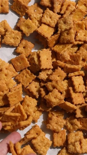 Homemade Cheez Its Recipe Comment "RECIPE" and I'll send this recipe link directly to your inbox. Cheers! | Cooking with Cocktail Rings