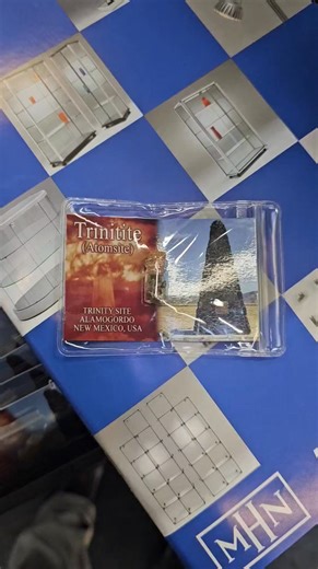 How radioactive is Trinitite ☢️ | Saltshack