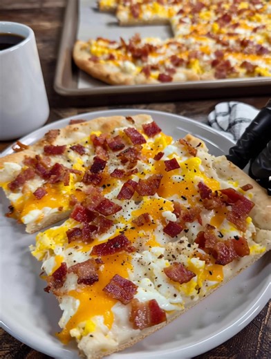 Sheet Pan Breakfast Pizza Ingredients → Crust 2 packs (184 g each) pizza crust mix, such as Martha White Vegetable oil, as directed on pizza crust mix Water, as directed on pizza crust mix ..... Fυll ᖇecίpe in Coʍmеոτ 💬 | Homemade Recipes