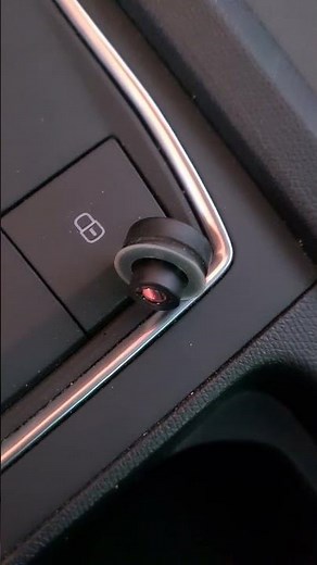 Seat Leon "Au Revoir Rückfahrkamera", schaut ins Seat Leon Forum. Optik aufheben!! #BlumenGartenHaus
