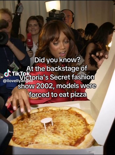 Victoria's Secret Fashion Show 2002 Behind the Scenes