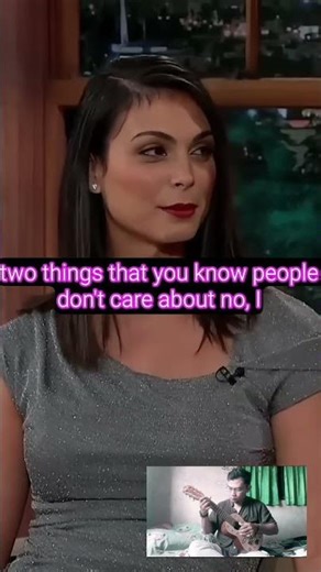 nice backsound for sweet talk with beautiful Morena Baccarin #funny #craigferguson #comedy #podcast