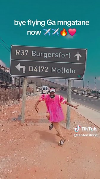 Bye Flying: Aktenshxxt @Manyalo Balcony Experience