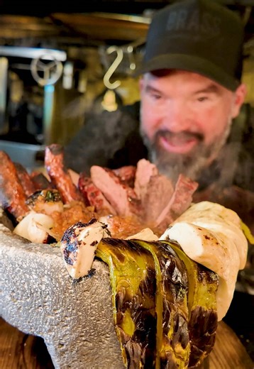 Molcajete Sabinas: Un Homenaje a la Tierra