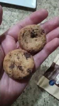 famous Amos mini pack 10 ct review..better than big box! #quality #cookie #famousamos