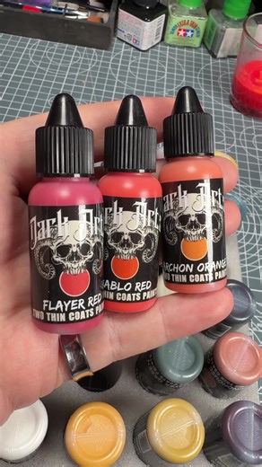 I was sent the Dark Arts paint set by @transatlantisgames to try out. Excited to paint something dark and grungy with these new Two thin Coats with warm but muted tones. Loads have already shown off the paints already, so let’s pretend it’s 2009 and it’s just leaked 💀🤣 (with cute candle vibe) #ad #gifted #twothincoats #darkarts