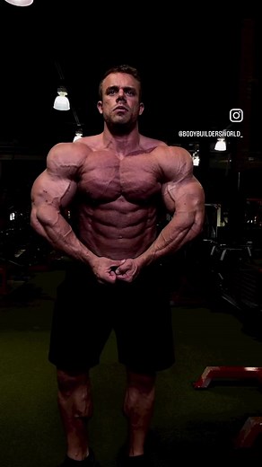 @Eric Wood posing practice 🤯🤯🤯🤯🤯 that’s crazy. #bodybuildersworld1 #fisicoculturismo #culturismo #musculoso #fisicoculturista #culturista #ifbb #ifbbpro #ifbbproleague #ifbbphysique #bodybuilding #bodybuilder #bodybuildingmotivation