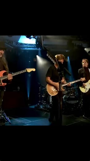 The Doobie Brothers - Long Tme Running. #fyp🎸🥀🎵💃 #thedoobiebrothers🎸🎸🎵🍷 #longtimerunning🎵🕊🎸🥀 #canada🌎🏆⚽️🌹 #usa🌎🏆⚽️🥀