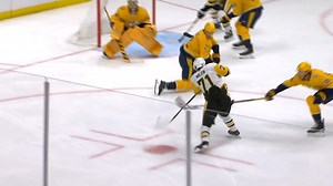 With this goal, Evgeni Malkin hit the 10-goal plateau for the 16th time in his career. Geno becomes the seventh active player with 16 or more 10-goal campaigns. | Pittsburgh Penguins