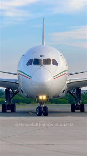 Royal Air Maroc Boeing 787-8 UP CLOSE At Toronto Pearson! #aviation #aviationlovers #aviationdaily