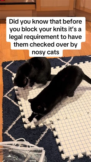 Clock the scratch marks #knitting #knittok #knitwear #knittersoftiktok #knittingtiktok