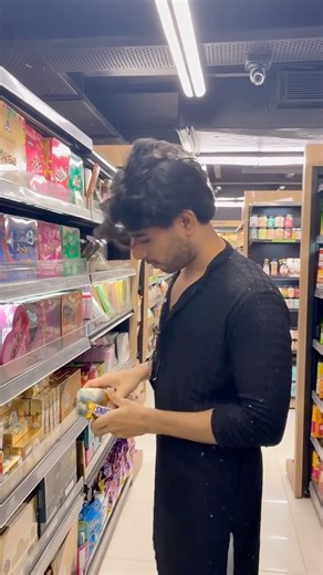 Riddhi Dutta on Instagram: "Vibe Check, 1, 2 ,3…. Subho Bijoya Shubh Navratri! 﫶"