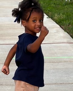 49K views · 327 reactions | Pure mom and daughter teamwork  | Betches | Facebook