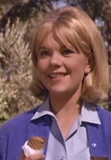 Hazel S05:E12 - A Car Named Chrysanthemum