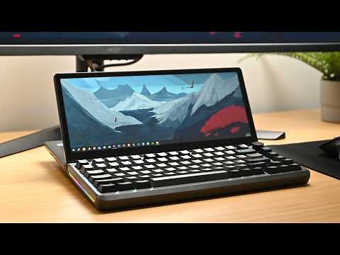 Mechanical Keyboard with a Touch Screen, SSD + USB Hub - Kwumsy K3