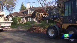 Davis cuts back on 'the Claw': Here's what you need to know