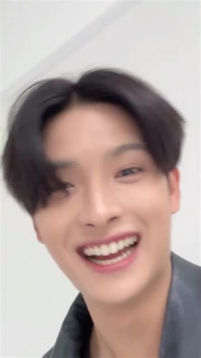 59K views · 1.9K reactions | B ba la us BUS on the beat We ride in the rhythm~~ ชวนทุกคนมาร้องท่อน B ba la us กับ #ALANpasawee และ #KHUNPOL กันค้าบ ✨ BUS - BB OFFICIAL MUSIC VIDEO OUT NOW! :youtu.be/-NKioeH1iwQ MUSIC ON ALL STREAMING : Becauseofyouishine.lnk.to/BUSBB #BUS_BB_CHALLENGE #BUS_BB #BUSbecauseofyouishine #SONRAYMUSIC | BUS because of you i shine | Facebook