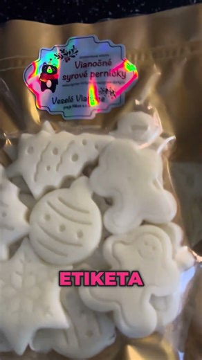 Predstavujeme našu novú Nikosáčku korbáčikovú! 🎄✨