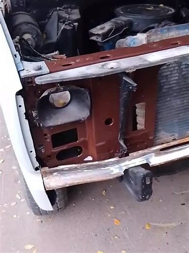 Instalando Bastidor restaurado a detalle y cuadrando todo el frente F200 #302 #ford #f200 #ricky_garage #Culiacan