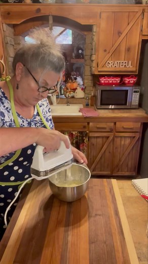 Let’s make some PAN COATING. This will replace your spray coating for all of your baking needs. I did this video a couple years ago but I have so many new followers that have never seen me make it. So enjoy this.♥️Nan #SavingMoney #PanCoating #make your own #EasyRecipe | Farm Cooking with Nan