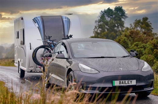 Bailey of Bristol's Discovery D4-2 Is THE Couple's Camper of the Year, Light and Stylish