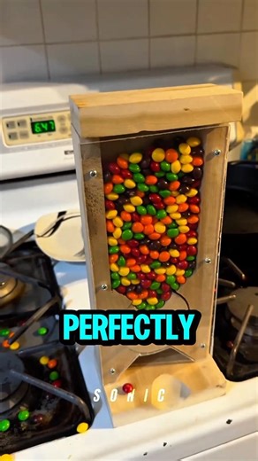 This Candy Machine Failed Badly 😭#shorts