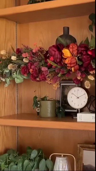 Stick a Dollar Tree #poolnoodle onto a bookshelf 🤯🍂