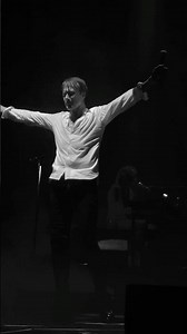 Stay Together - Live in Newcastle, 2026. 📹 ‪@moss-rink‬ #Suede #OnTour