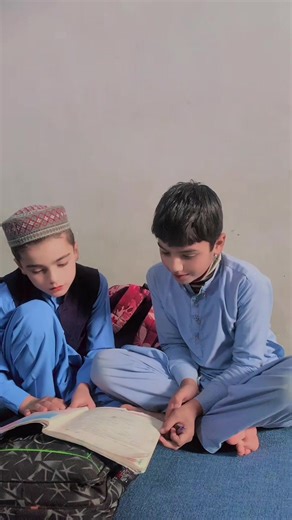 فيديوهات أنشأها Scholar hub Shawa (@scholars_hub1) باستخدام original sound - Sadaqat Fareed