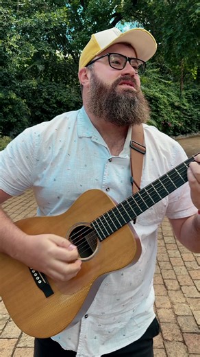 Ek maak net seker…Almal wil ‘n huisie by die see hê, right? HUISIE BY DIE SEE is oral beskikbaar! LUISTER hom hier: https://ffm.to/christiaan-baartman-n-huisie-by-die-see-he Vonk Musiek Spotify Africa | Christiaan Baartman