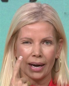 100 reactions · 31 comments | My eyes say I’m 50 but after using Lids By Design, you would never know. ✅ Instant eye-lift ✅ Recontour droopy, hooded eyes ✅ Correct asymmetry ✅ Works with eyeshadow & make up ✅ Non-invasive solution Get Yours: https://onecurvy.com/products/eyelid | One Curvy | Facebook