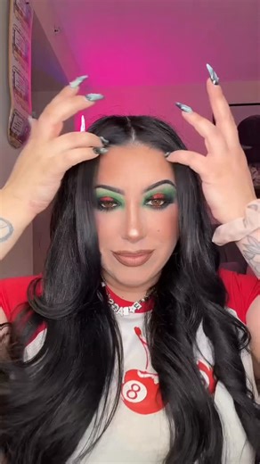 Taylor Ann Gallo on Instagram: "Merry Christmas!!!! My h*ebags!! Thank you for the best Christmas gift of all! ALL OF YOU!! Last year I had 50K followers which took me 5 years to grow and I was so proud and less than a year later we have over 2.3 MILLION followers across platforms I could’ve never imagined this I’m so thankful for each and every one of you your support means the world ❤️ Have a happy and healthy Merry Christmas❤️ LOVE YOU ALL💋"