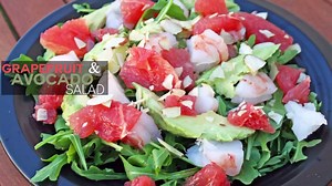 Want some? GRAPEFRUIT AVOCADO SALAD This salad is so easy to make all you need is 1 handful of Arugula 1/2 Avocado 1 Grapefruit 1 tbsp sliced almonds make your own dressing with: Juice of 1 Lemon, Salt/pepper, 3 tbsp Olive oil,— add 4 oz shrimp to your salad for protein! :) | Natalie Jill Fit