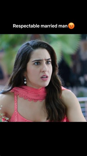 #AyushmannKhurrana Is SCARED To Lie To His Wife For #SaraAliKhan 🤭 #PatiPatniAurWohDo