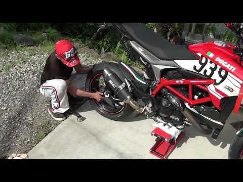 [Ducati HyperMotard 939SP]天才天界による前後タイヤの外し方だよ〜♪（解説字幕あり！）[モトブログ]